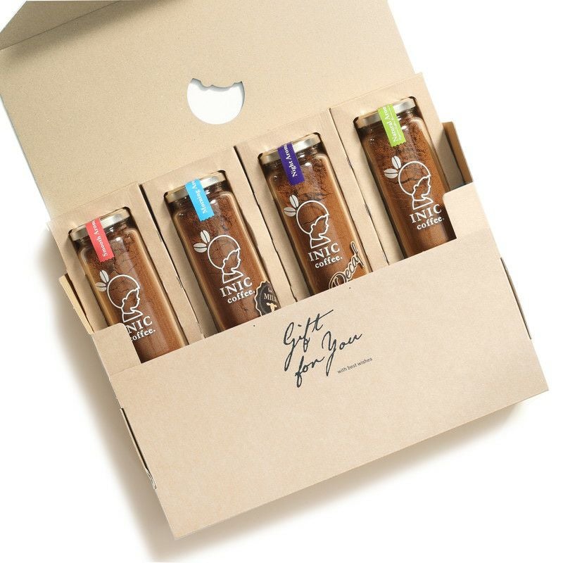 4 Bottle Special Gift4ボトル スペシャルギフトのギフトボックスを開けた瞬間の画像